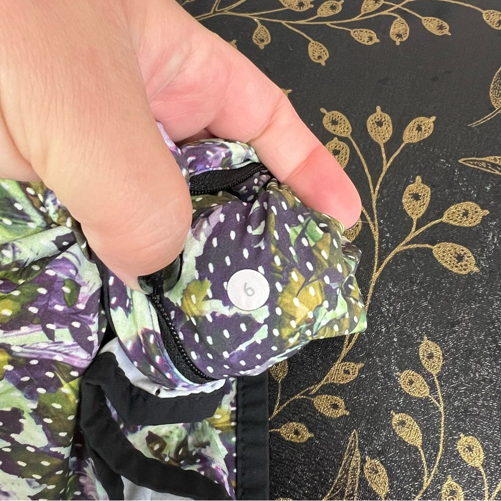 Lululemon Tracker Short - Picture 5 of 5